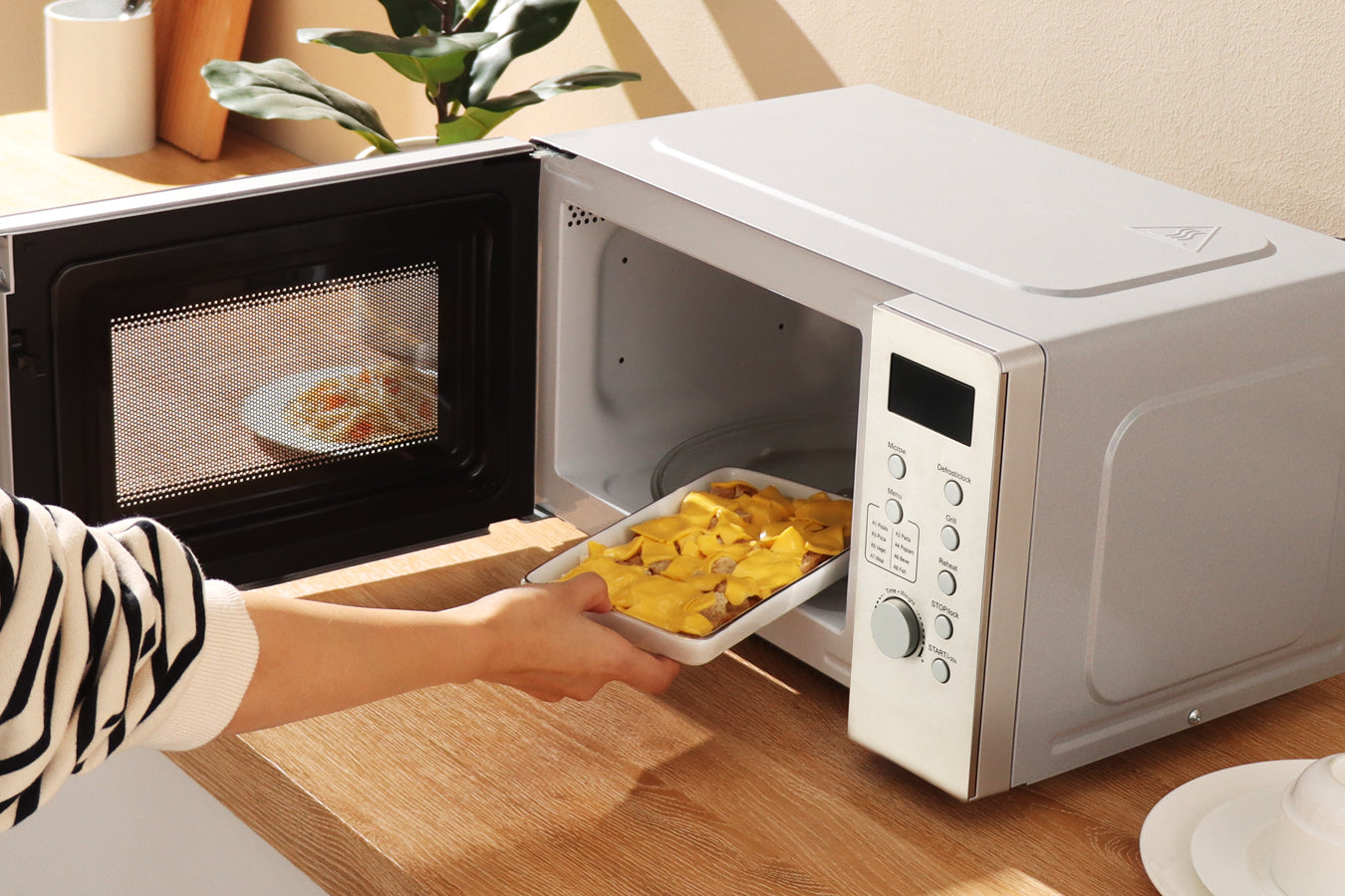 Combi Microwave - 1100W - Silver - SP-MIC1100.DG