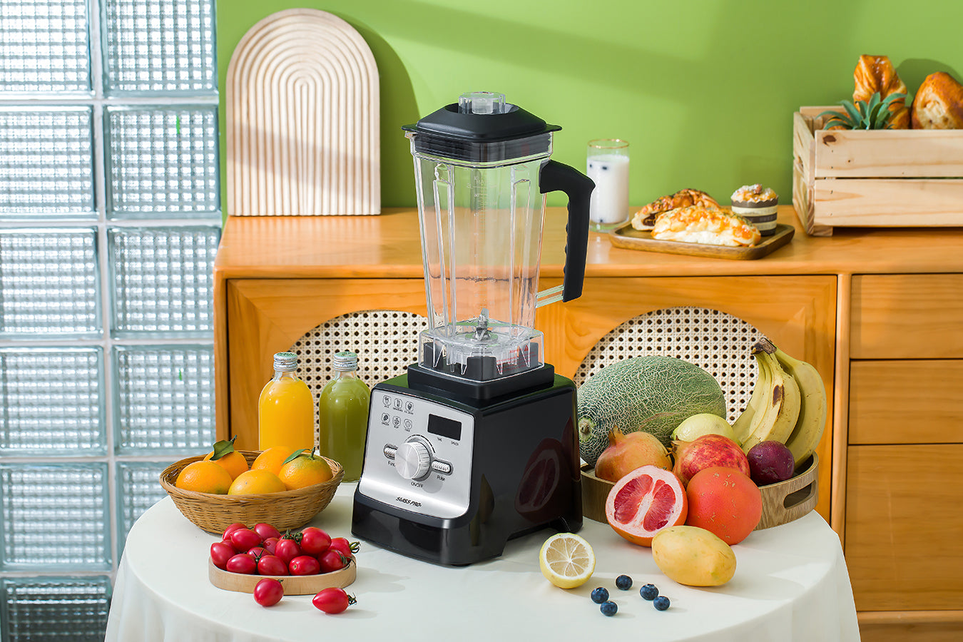 Professional Blender - Stainless Steel - 2 Liters - Powerful Smoothie Maker and Ice Crusher - 2000W - 9 Speeds - 6 Functions - Digital - Black - SP-BL2000.D